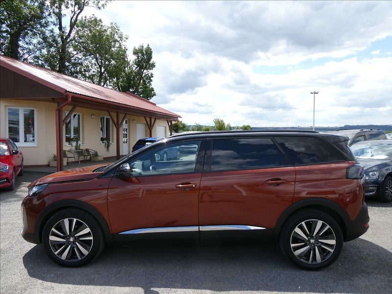 Peugeot 5008 2,0 HDi 130kW GT 7.míst AT8 - fotka 6 z 50