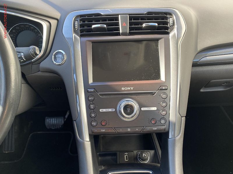 Ford Mondeo (2020) 2.0 TDCi AWD, Titanium, AT - fotka 12 z 19