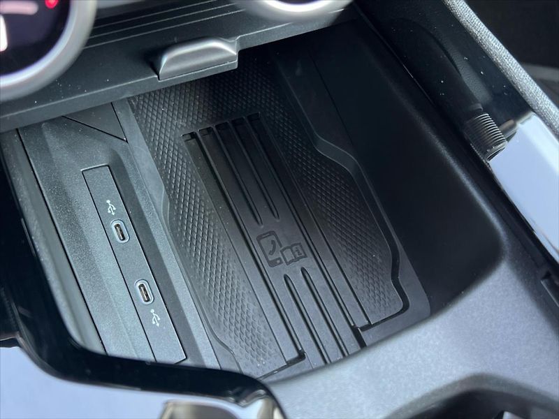 Škoda Superb 2,0 TDi 110kW 7DSG SELECTION - fotka 28 z 31