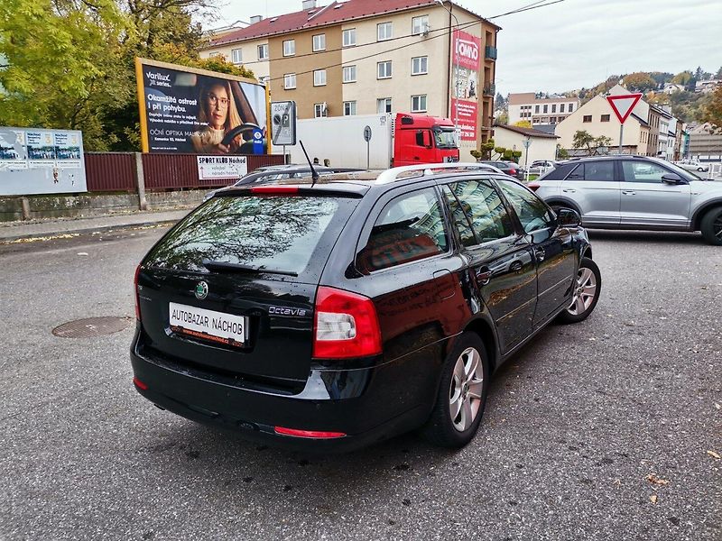 Škoda Octavia (2012) 1.4TSi 90kw Elegance PDC - fotka 5 z 27