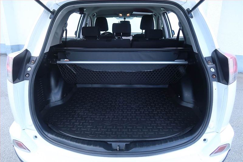 Toyota RAV4 (2016) 2.0 VVT-i, 4X4, Serv.kniha - fotka 14 z 19