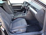 Volkswagen Passat (2019) 2.0 TDI, Navi, Tempomat - náhled 9