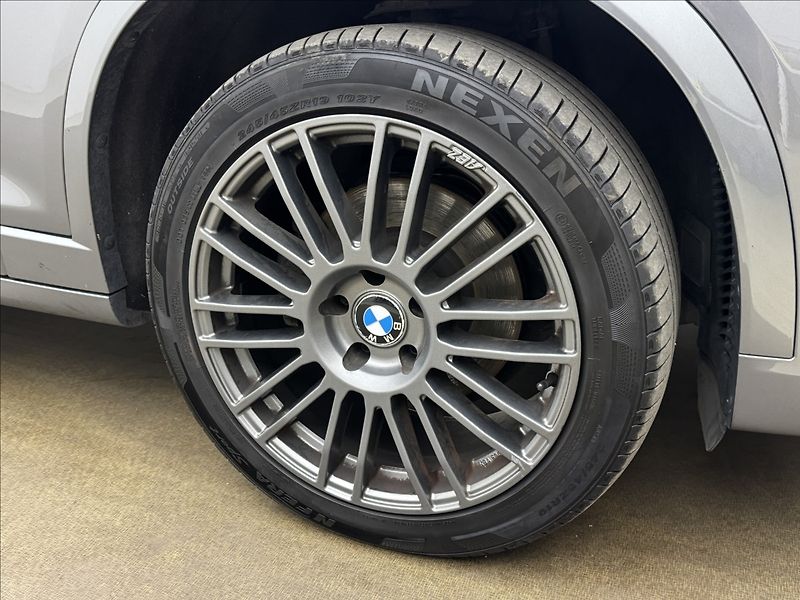 BMW X3 2,0 4X4 DPH M 2XKOLA NAVI ČR - fotka 32 z 36
