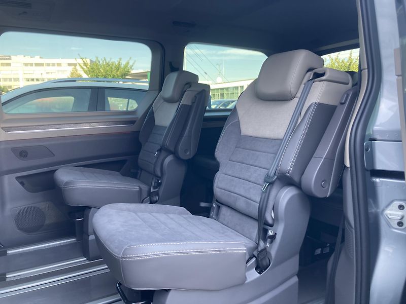 Volkswagen Multivan LONG 1,5TSI PHEV 4MOTION STYLE - fotka 14 z 24