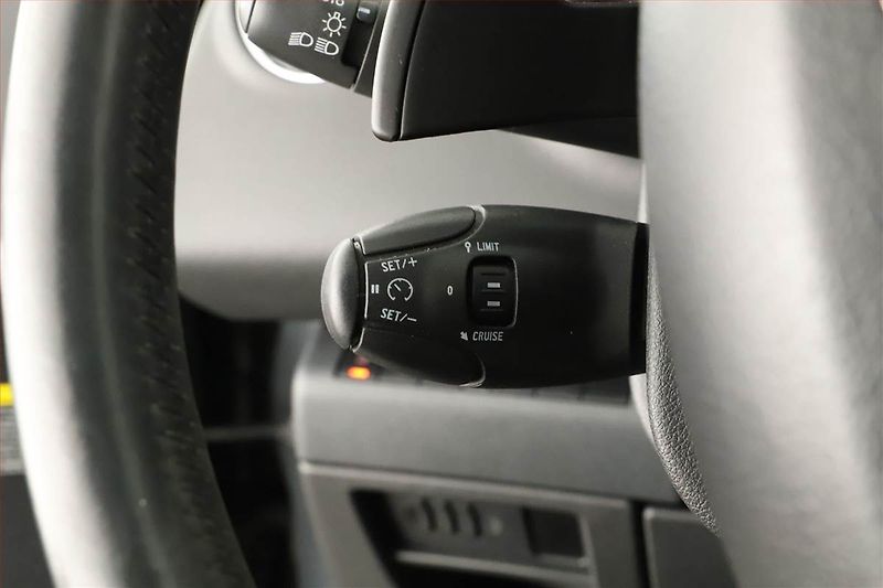 Peugeot 3008 (2014) 1.6 HDi, Automat, Navi, Xenony - fotka 17 z 18