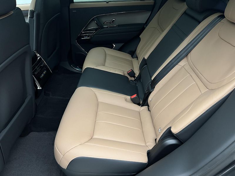 Land Rover Range Rover Sport (2026) P460e DYNAMIC SE AWD Aut - fotka 13 z 51