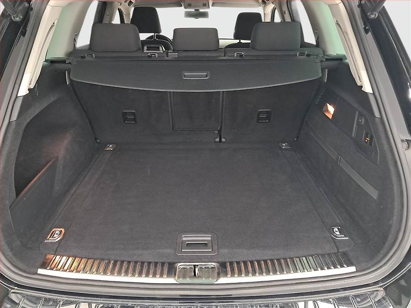 Volkswagen Touareg (2012) 3.0 TDI, 4X4, Automat - fotka 14 z 21