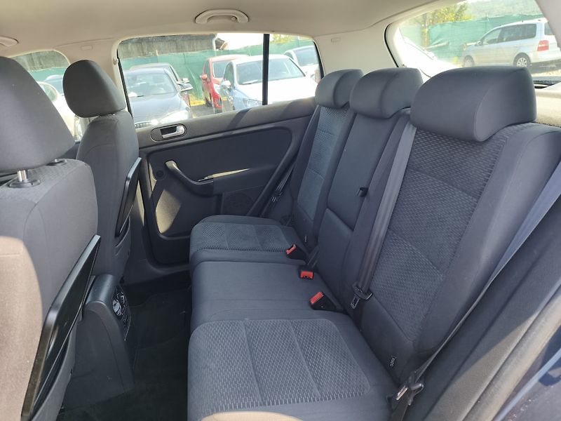 Volkswagen Golf Plus (2010) - fotka 29 z 32