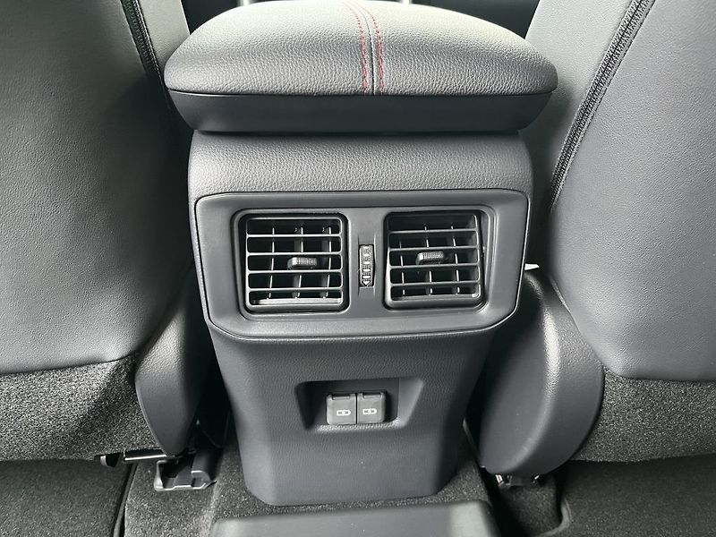 Toyota RAV4 2.5 PHEV Selection - fotka 11 z 33