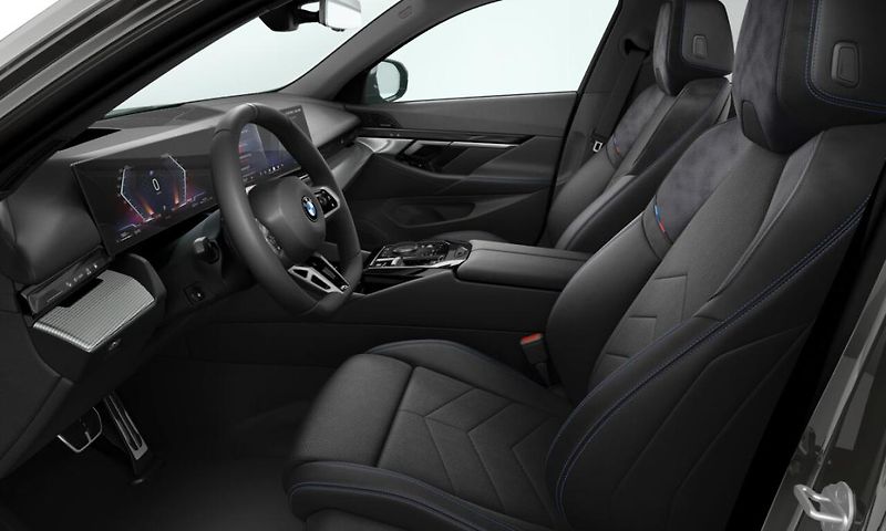 BMW Řada 5 540d xDrive Touring - fotka 2 z 4