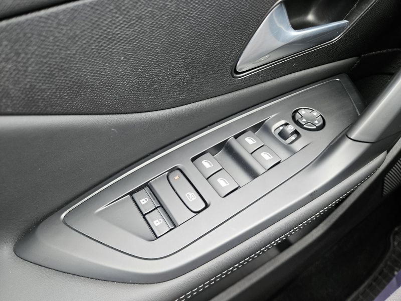 Peugeot 308 (2024) SW 1.2PT 130 ALLURE EAT8  - fotka 22 z 30