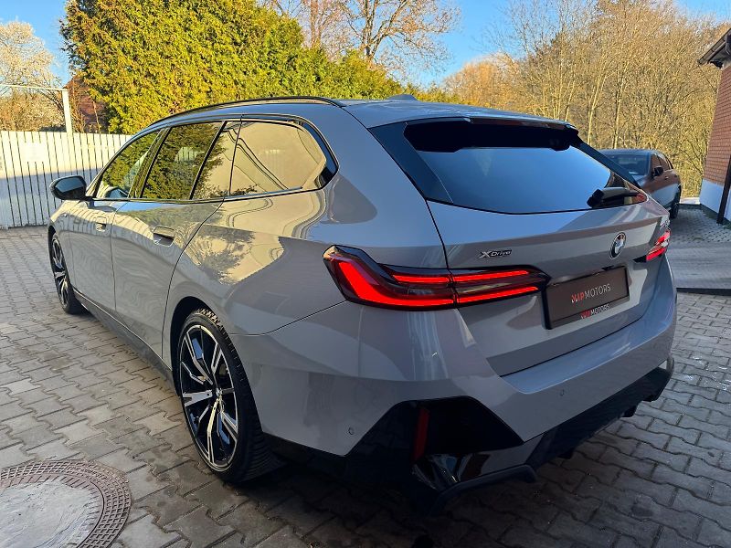 BMW Řada 5 540xD-M PRO-R20-PANO-H&K - fotka 4 z 35