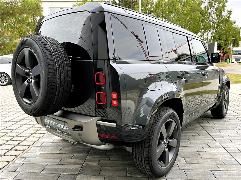 Land Rover Defender (2026) 110 D250 X-DYNAMIC SE - fotka 9 z 34
