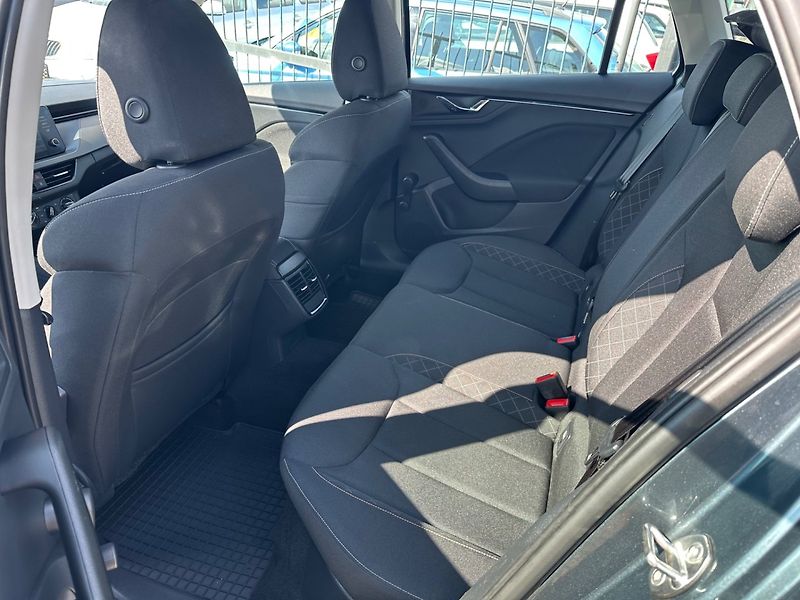 Škoda Scala (2020) 1.0TSi 4 NOVÉ PNEU, PO SERVISU - fotka 15 z 16