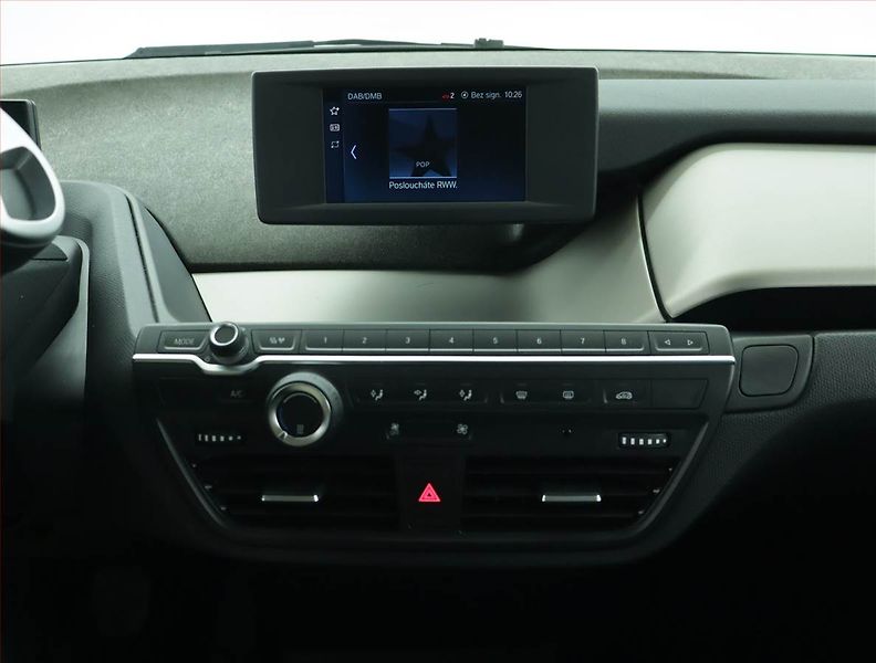 BMW i3 (2022) 120Ah BEV, SoH 98% - fotka 12 z 18