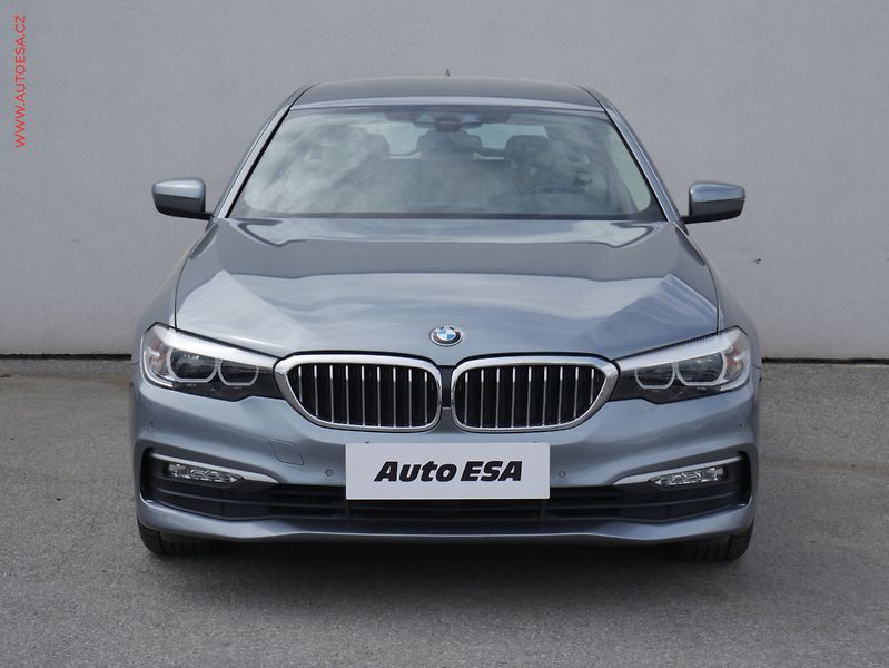 BMW Řada 5 (2018) 2.0D 520d, AT, LED, navi - fotka 2 z 25