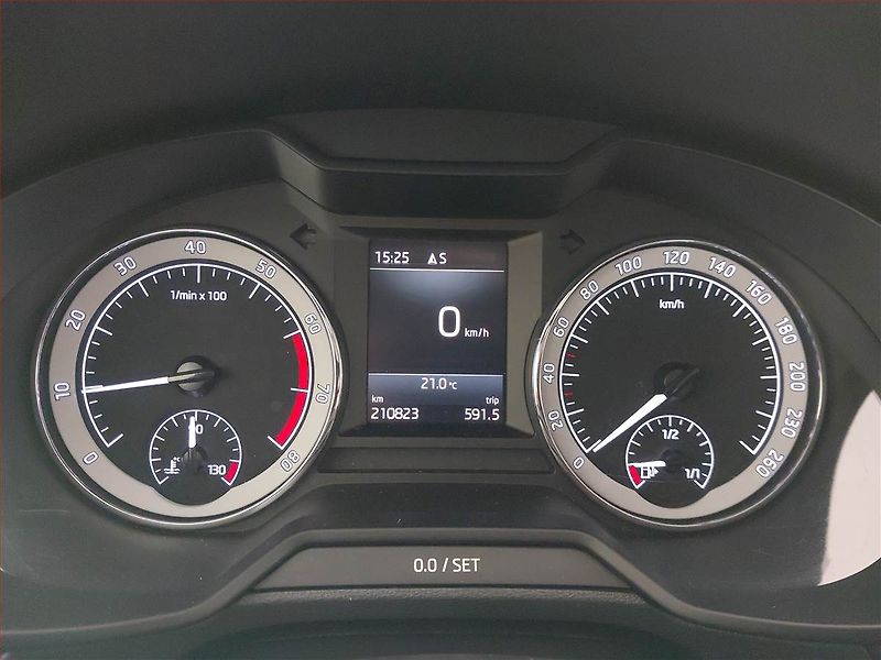 Škoda Octavia (2019) Style 1.5 TSI, Serv.kniha - fotka 11 z 23