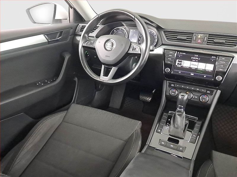 Škoda Superb (2016) 2.0 TDI, Automat, Serv.kniha - fotka 7 z 22