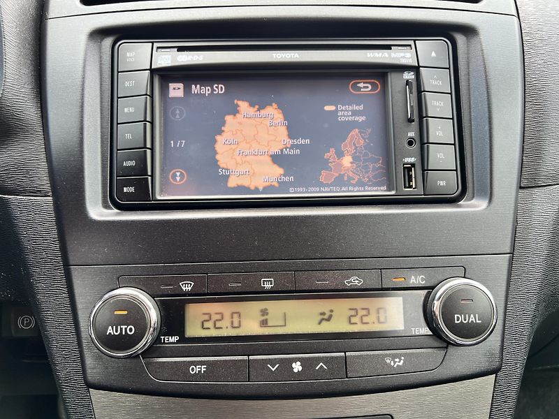 Toyota Avensis SOL 1.8 VVT-i NAVI KLIMA ALU - fotka 26 z 45