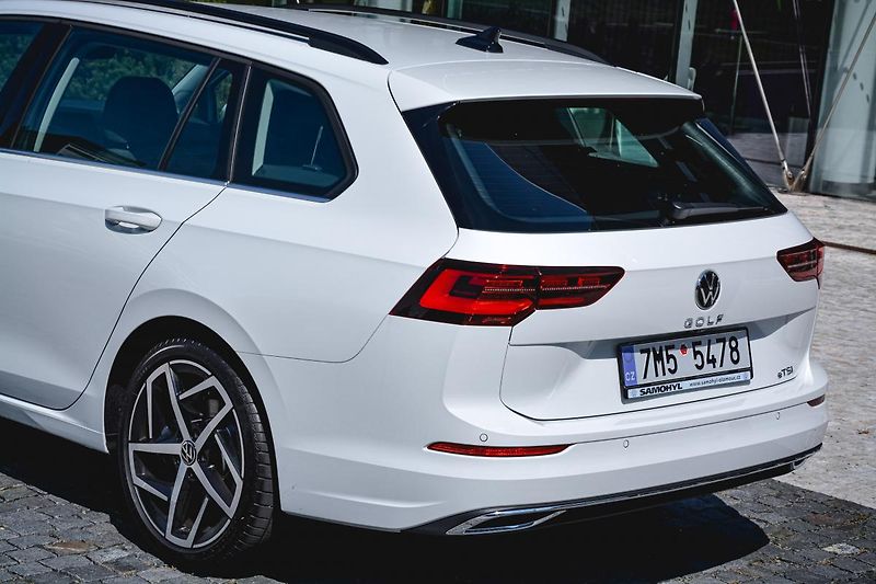 Volkswagen Golf Variant (2022) Style 1,5 eTSI 7DSG mHEV - fotka 33 z 40