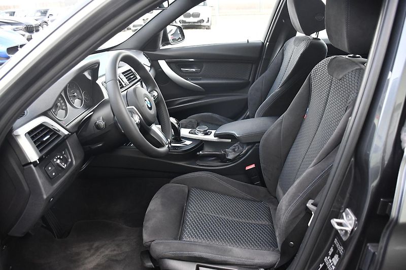 BMW Řada 3 330d xDrive MPaket SERV.KNÍŽKA - fotka 10 z 50