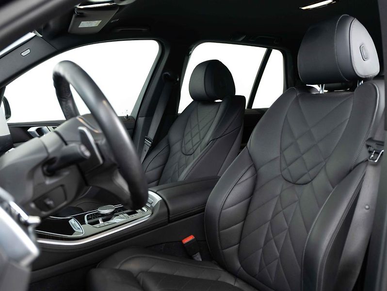 BMW X5 xDrive30d - fotka 19 z 22