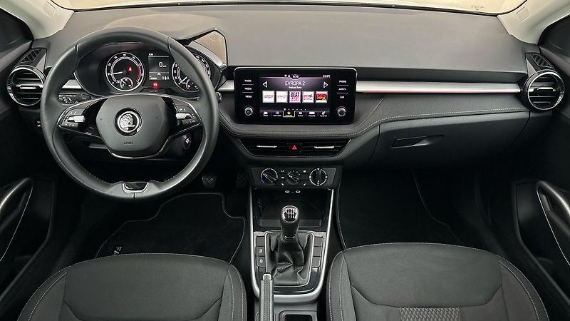 Škoda Fabia 1.0 TSI Style - fotka 8 z 23