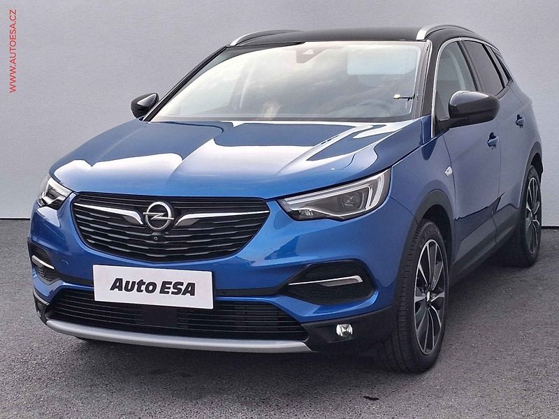 Opel Grandland X (2021) 1.2T, Ultimate, AT, kůže - fotka 3 z 19