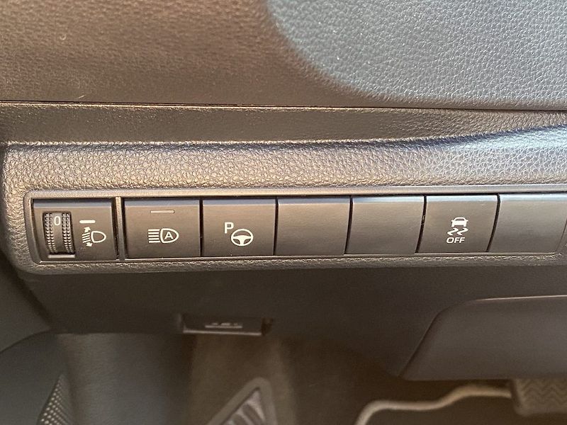 Toyota Corolla 2.0HEV, ČR-1m, ComTech, DPH - fotka 14 z 15