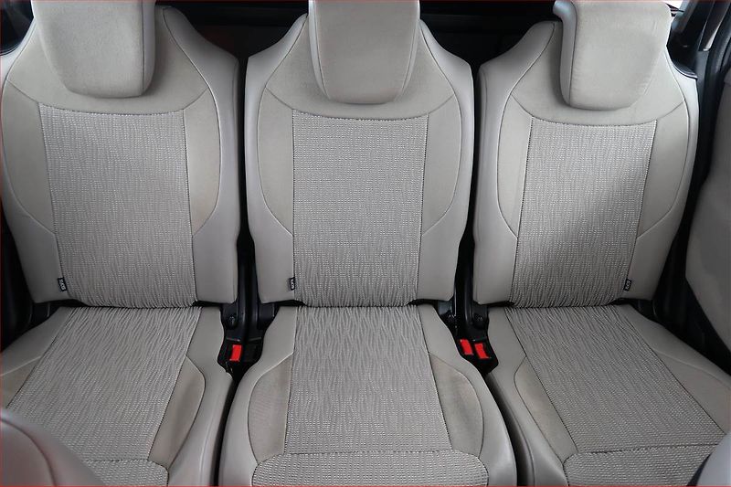 Citroën C4 Picasso (2011) 2.0 HDI, Automat, 7 míst - fotka 10 z 16