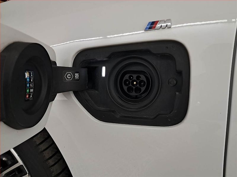 BMW Řada 3 (2021) 320 e xDrive - fotka 18 z 25