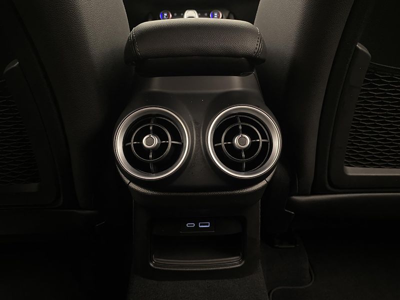 Alfa Romeo Stelvio VELOCE 2.2JTDm REZERVACE - fotka 30 z 62