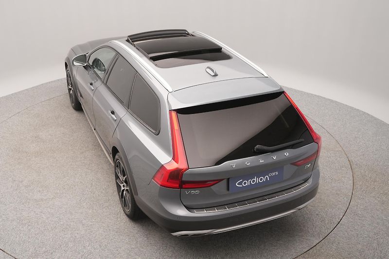 Volvo V90 CC D4 AWD MOMENTUM PRO  - fotka 14 z 47