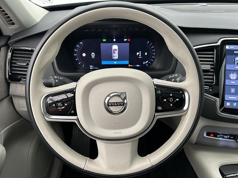 Volvo XC90 2.0  B5 4x4 Plus - fotka 17 z 31