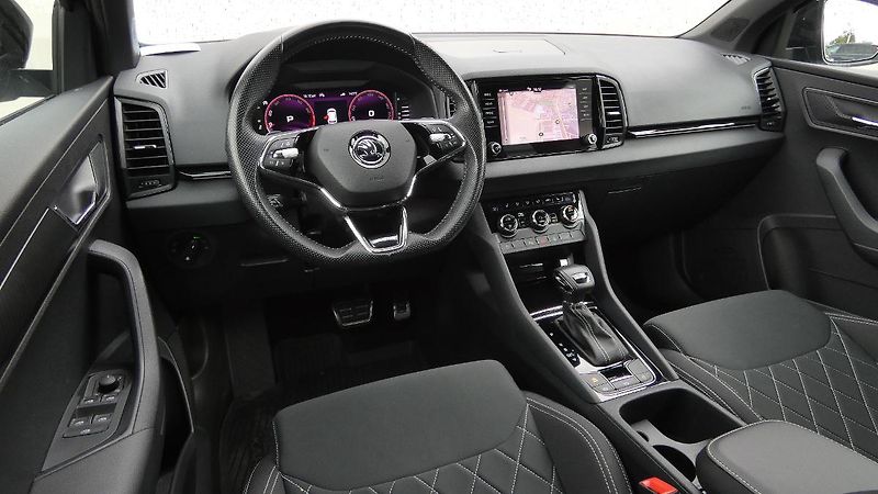 Škoda Karoq 1,5 TSI DSG Sportline - fotka 5 z 23