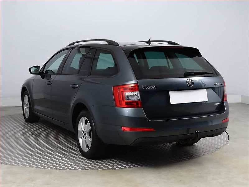 Škoda Octavia (2014) Greenline 1.6 TDI, Serv.kniha - fotka 4 z 15