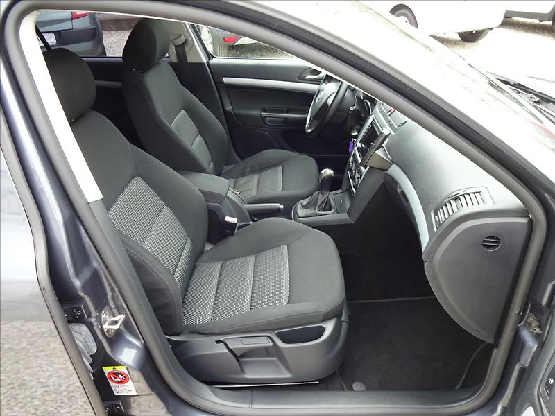 Škoda Octavia 1.8 TSI SPORT   GO MOTORU - fotka 29 z 57