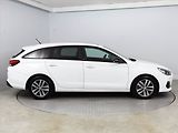 Hyundai i30 (2018) Go! 1.0 T-GDI, Serv.kniha - náhled 6