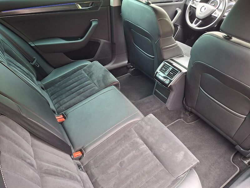 Škoda Superb (2019) 2.0TDI 110kW DSG -WEBASTO-DCC - fotka 28 z 43