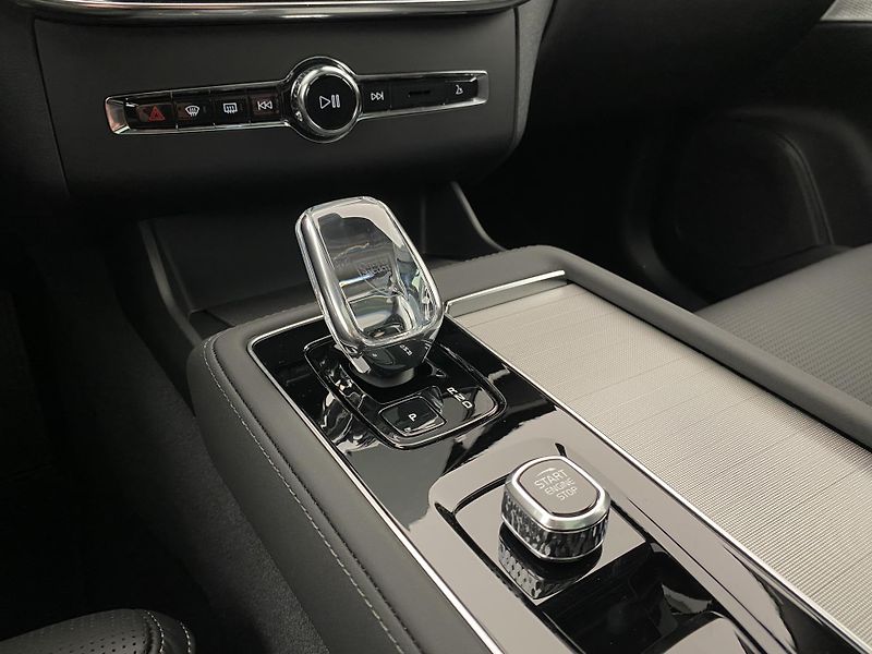 Volvo XC90 (2025) T8 AWD RECHARGE BLACK EDITION  - fotka 39 z 80