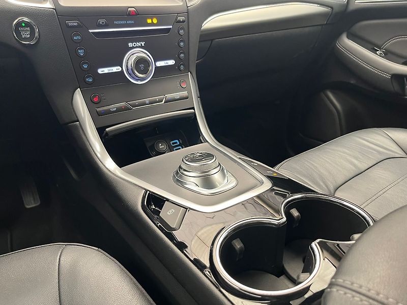 Ford Galaxy 2.5 HEV TITANIUM 7míst - fotka 22 z 64