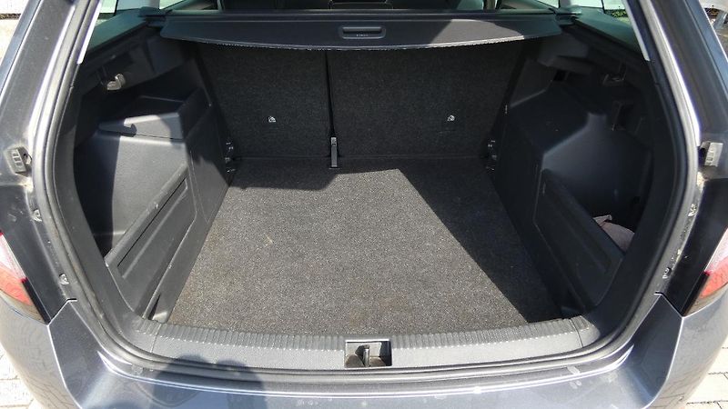 Škoda Octavia 2,0 TDI DSG Style 110 kW - fotka 20 z 25