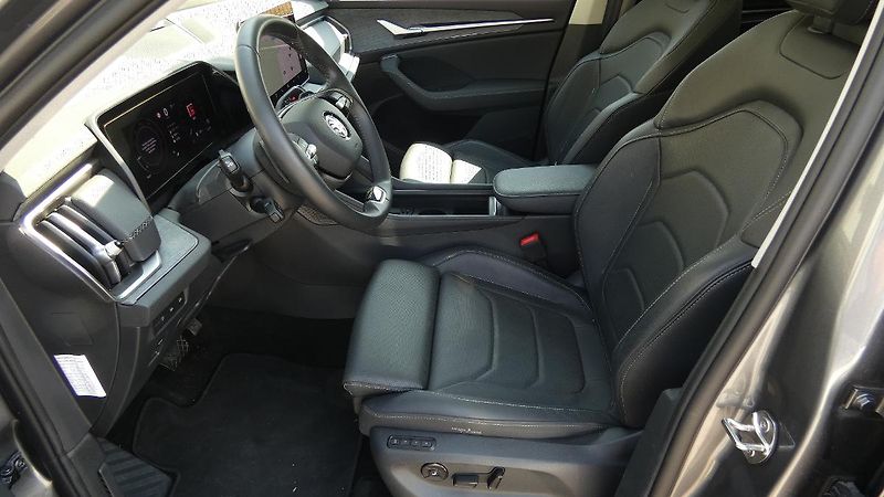Škoda Kodiaq 2,0 TDi Selection 142 kW 4x4 D - fotka 19 z 28