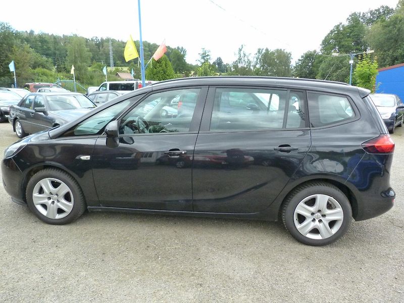 Opel Zafira 1.4 Turbo Edition - fotka 8 z 17