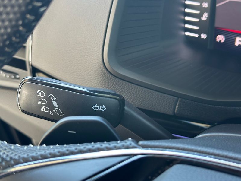 Škoda Karoq (2021) 1.5TSi SPORTLINE, VIRTUAL. - fotka 17 z 26
