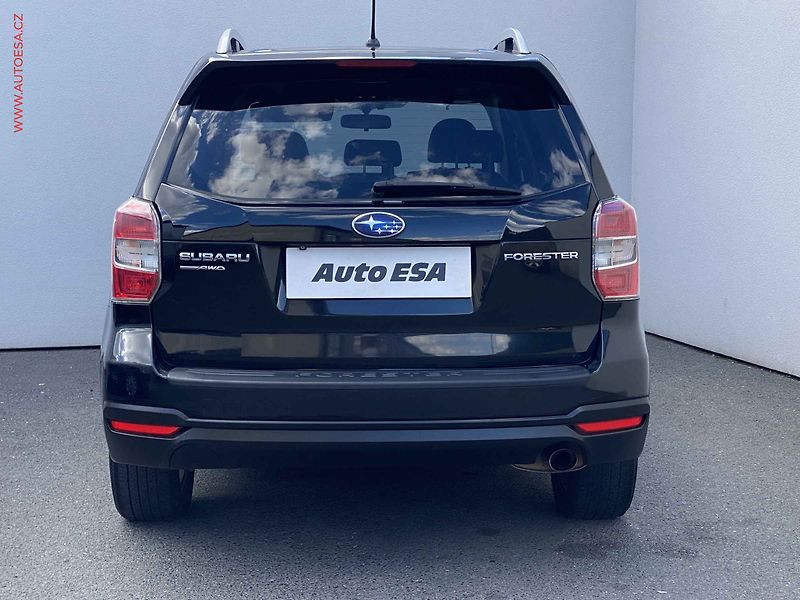 Subaru Forester (2013) 2.0i 4x4, ČR, AT, navi, xenon - fotka 5 z 23