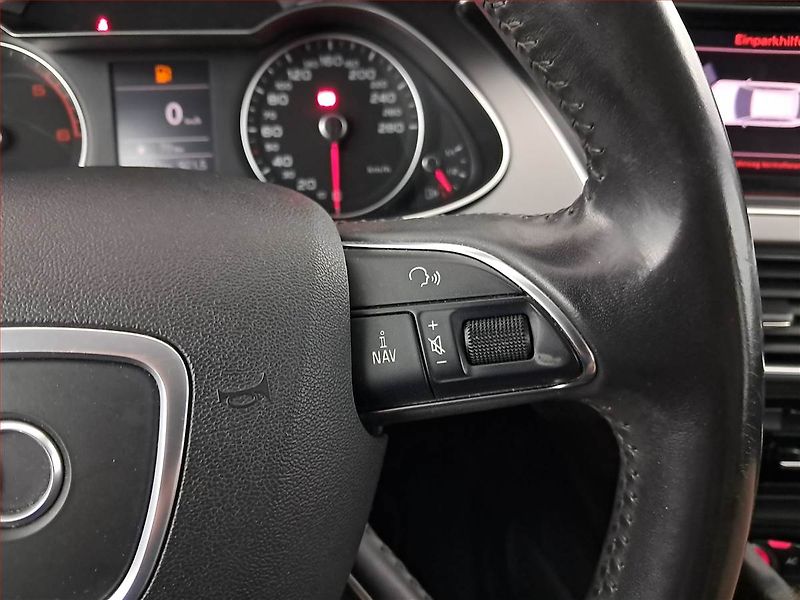 Audi A4 (2012) 2.0 TDI, Navi, Xenony - fotka 18 z 19
