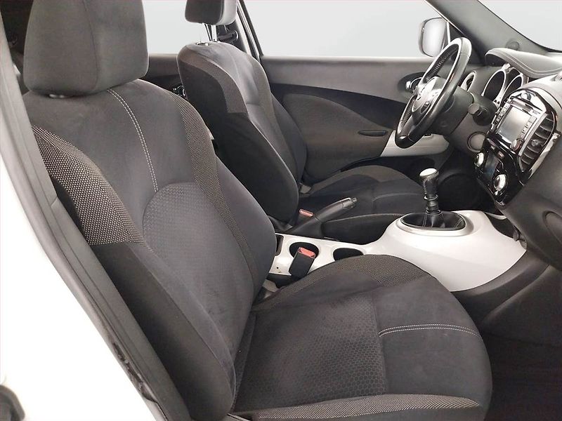Nissan Juke (2015) Tekna 1.6 DIG-T, Navi - fotka 9 z 20