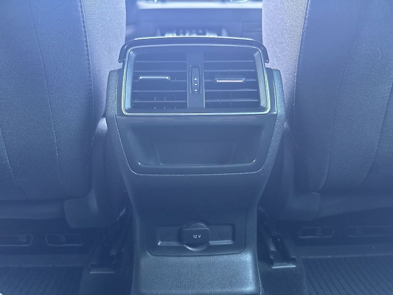 Škoda Karoq (2022) 1.5 TSI DSG Style - fotka 27 z 33