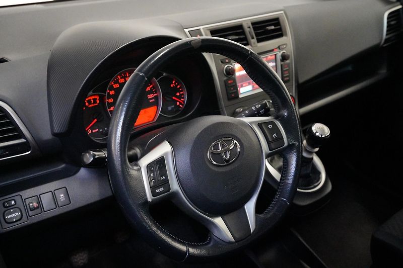 Toyota Corolla Verso - fotka 5 z 6